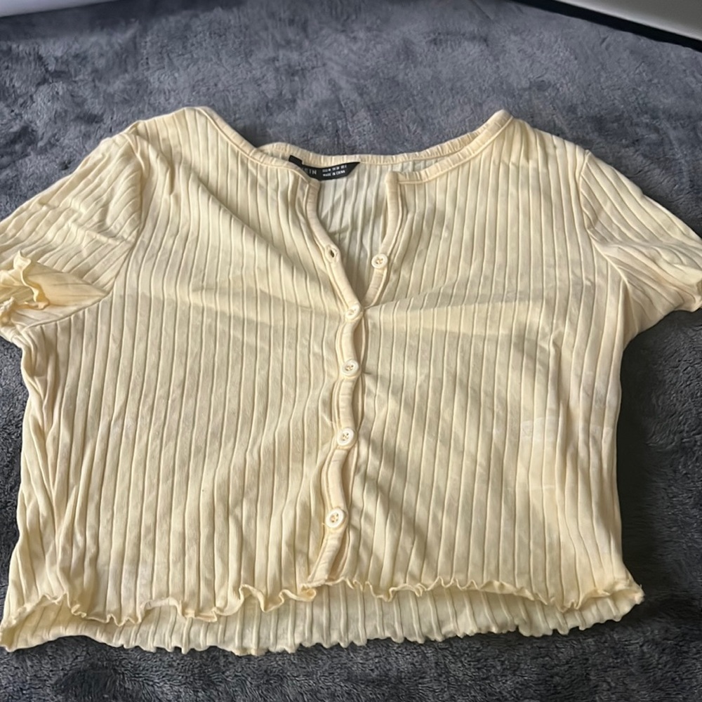 yellow crop top barley worn